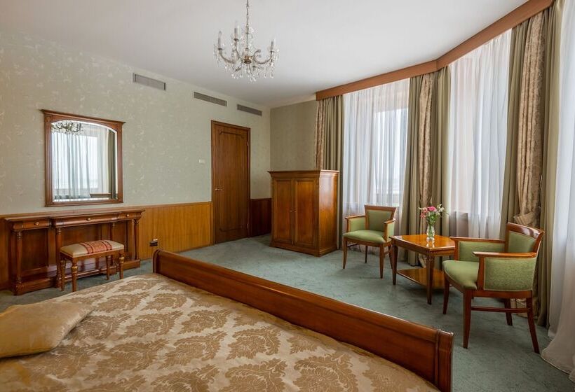 스위트, President