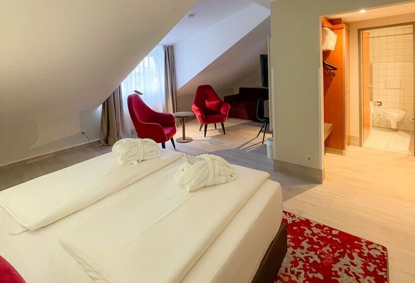 Полулюкс, Ramada By Wyndham Dresden