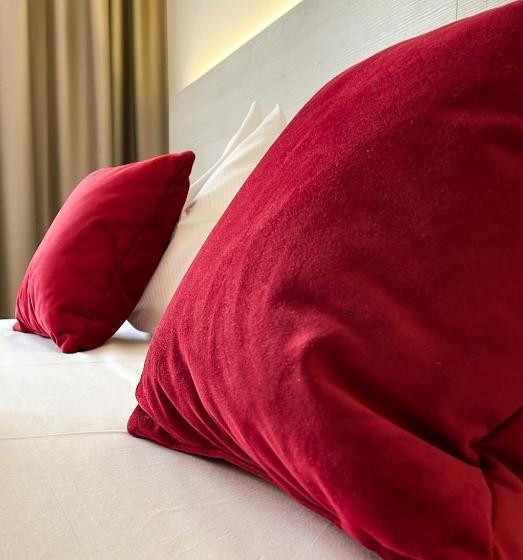 Полулюкс, Ramada By Wyndham Dresden