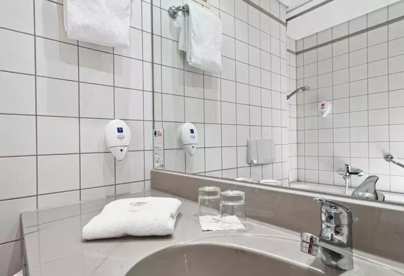 اتاق اکونومی, Ramada By Wyndham Dresden