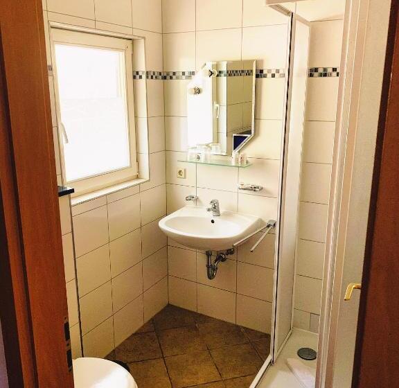 Апартаменты 1 Спальня Нижний Этаж, Landhotel Cafe Prälank