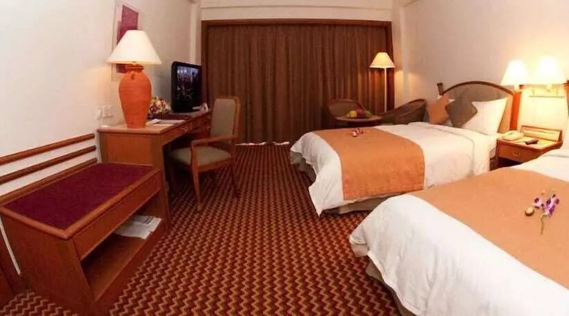 Deluxe Room with Views, Parkcity Everly Hotel Miri