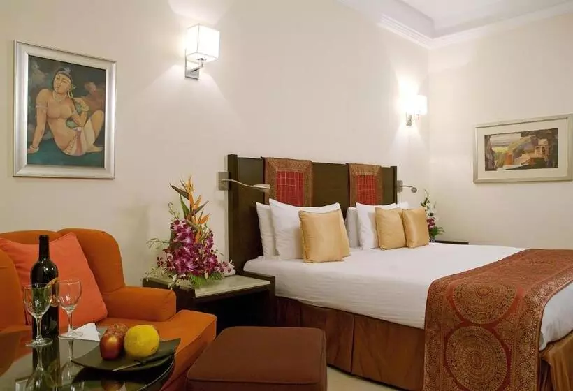 プールビューのプレミアムルーム, Vivanta Aurangabad, Maharashtra