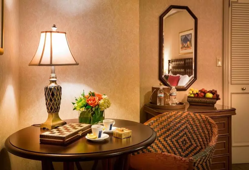 اتاق لوکس, Casablanca Hotel By Library Hotel Collection
