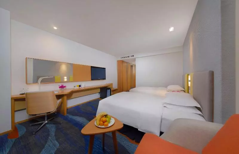 اتاق لوکس, Days Inn & Suites By Wyndham Sault Ste. Marie On