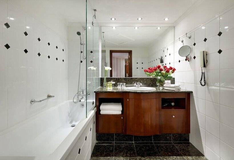 اتاق لوکس, Eurostars Montgomery