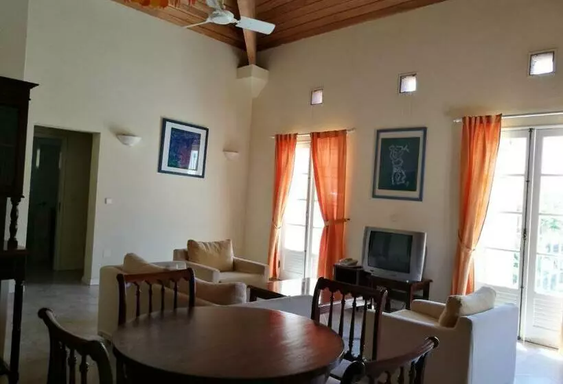 ویلای 2 خوابه, Flag Hotel Foya Branca