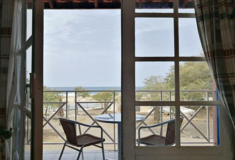 اتاق استاندارد سه نفره, Flag Hotel Foya Branca