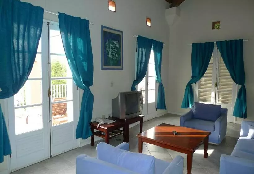ویلای 4 خوابه, Flag Hotel Foya Branca