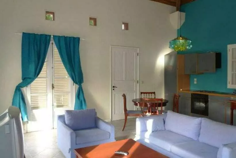 ویلای 4 خوابه, Flag Hotel Foya Branca