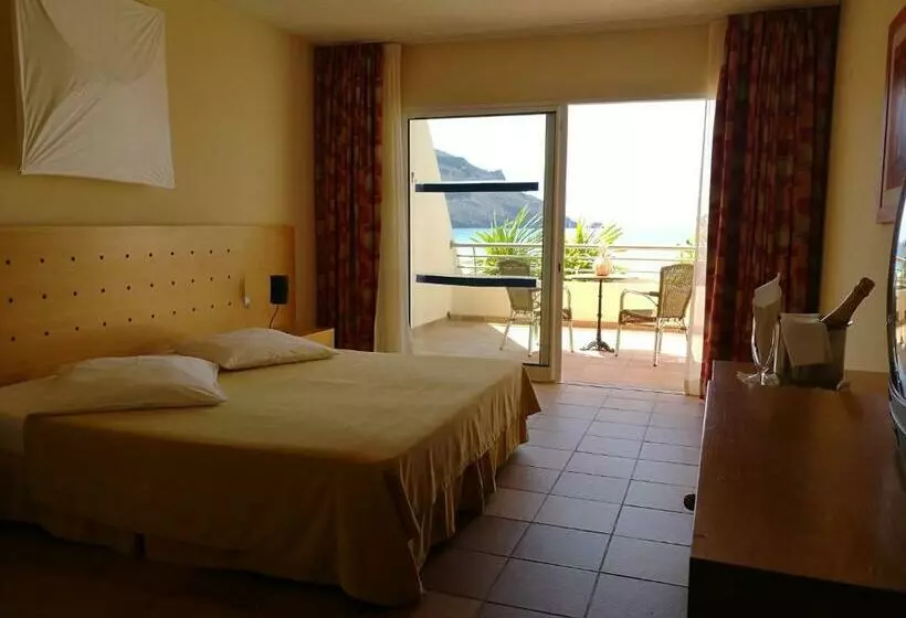 اتاق لوکس با چشم‌انداز دریا, Flag Hotel Foya Branca