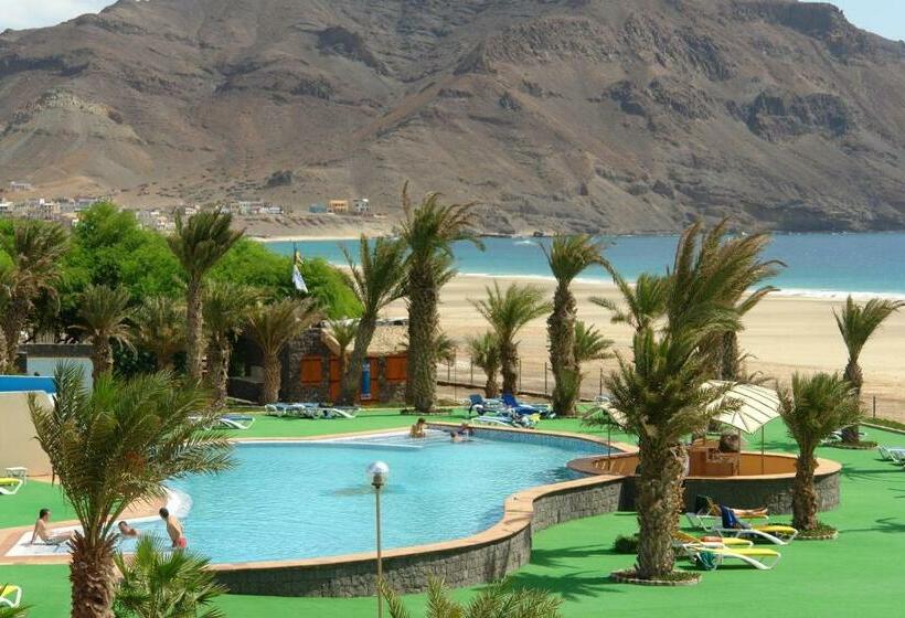 اتاق لوکس با چشم‌انداز دریا, Flag Hotel Foya Branca