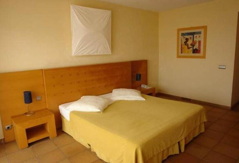 اتاق استاندارد یک نفره, Flag Hotel Foya Branca