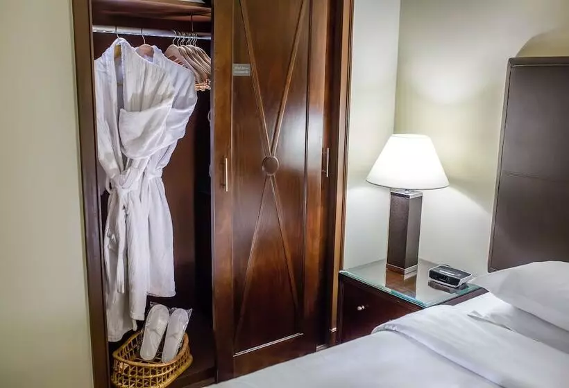 اتاق سوپریور, Grand Excelsior Hotel Deira