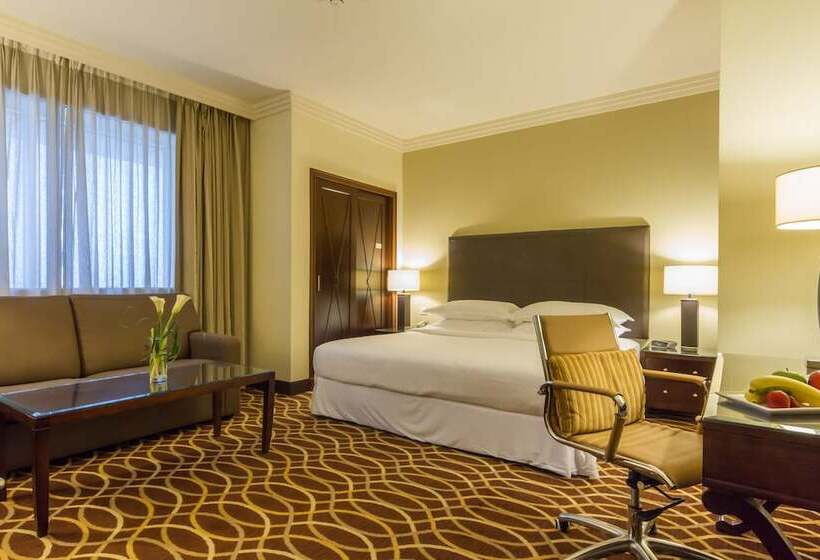 Номер Executive, Grand Excelsior Hotel Deira