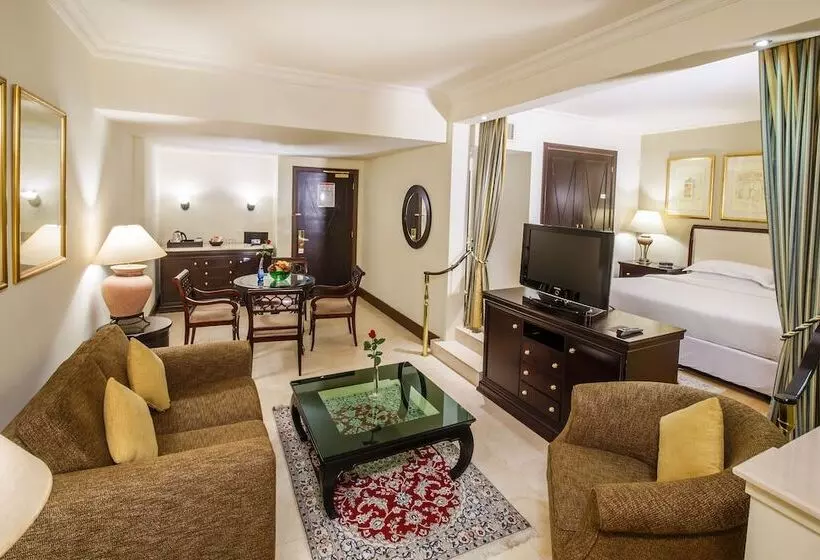 سوییت اجرایی, Grand Excelsior Hotel Deira