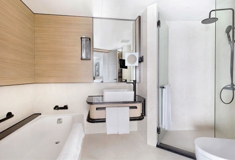 اتاق استاندارد با چشم‌انداز, Harbour Grand Kowloon