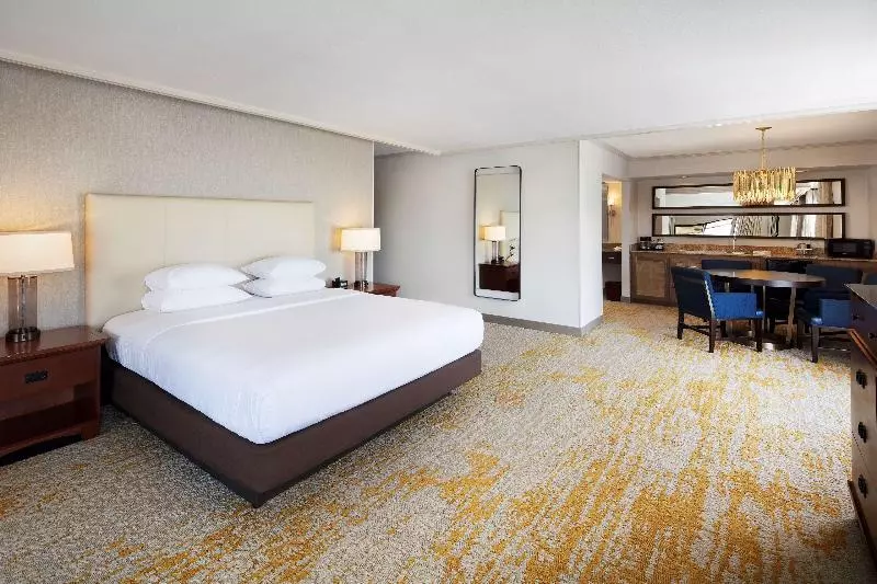 سوئیت پریمیوم, Harbour Grand Kowloon