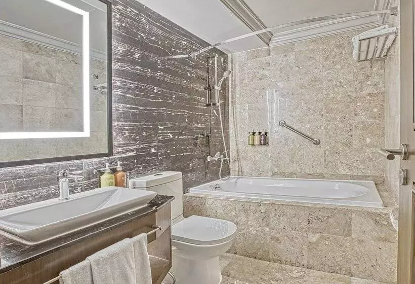 اتاق پرمیوم, Holiday Inn & Suites Manila Galleria, An Ihg
