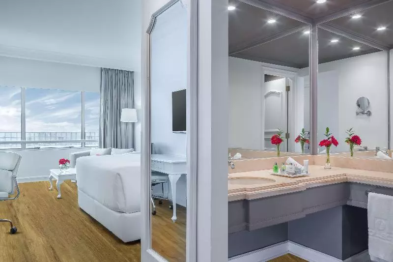 Quarto Superior com Vistas, NH Collection Plaza Santiago