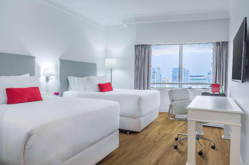 带观景的高级间, NH Collection Plaza Santiago