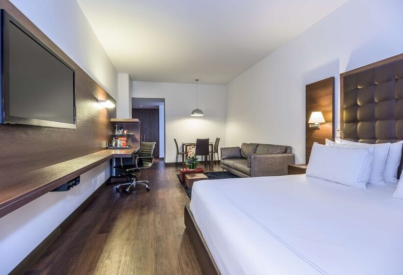 家庭间, NH Collection Bogota Andino Royal