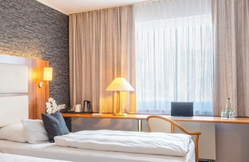 Comfort Yhden Hengen Huone, Plaza Inn Zwickau