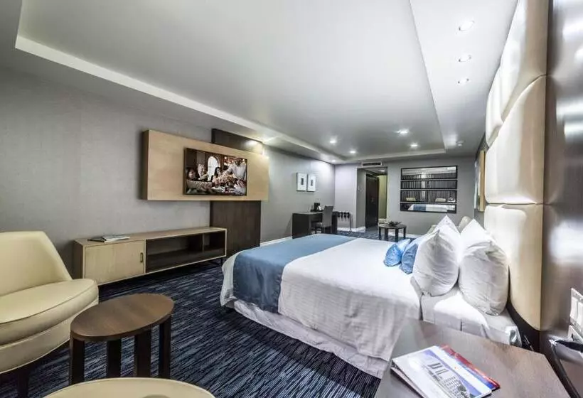 سوییت جونیور, Pueblo Amigo Hotel Plaza Y Casino