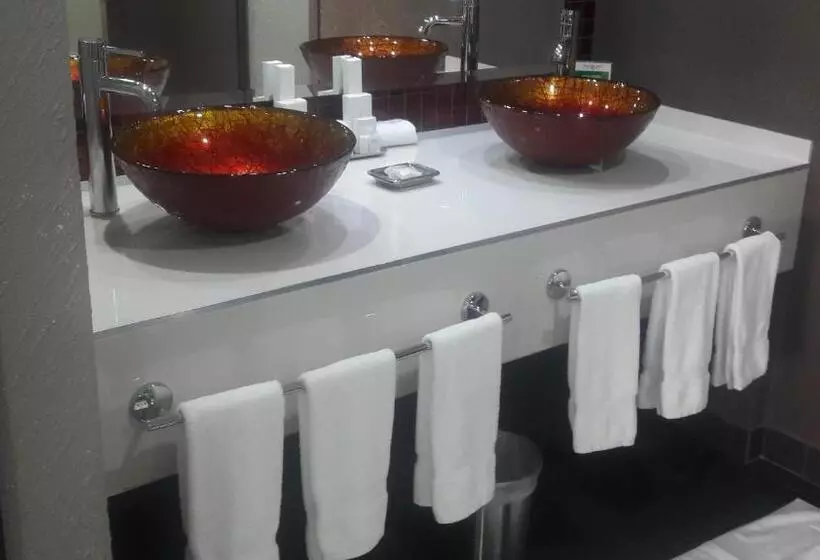 سوئیت پرزیدنت, Pueblo Amigo Hotel Plaza Y Casino