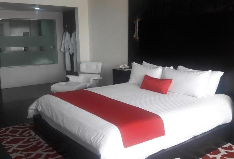 جناح رئاسى, Pueblo Amigo Hotel Plaza Y Casino