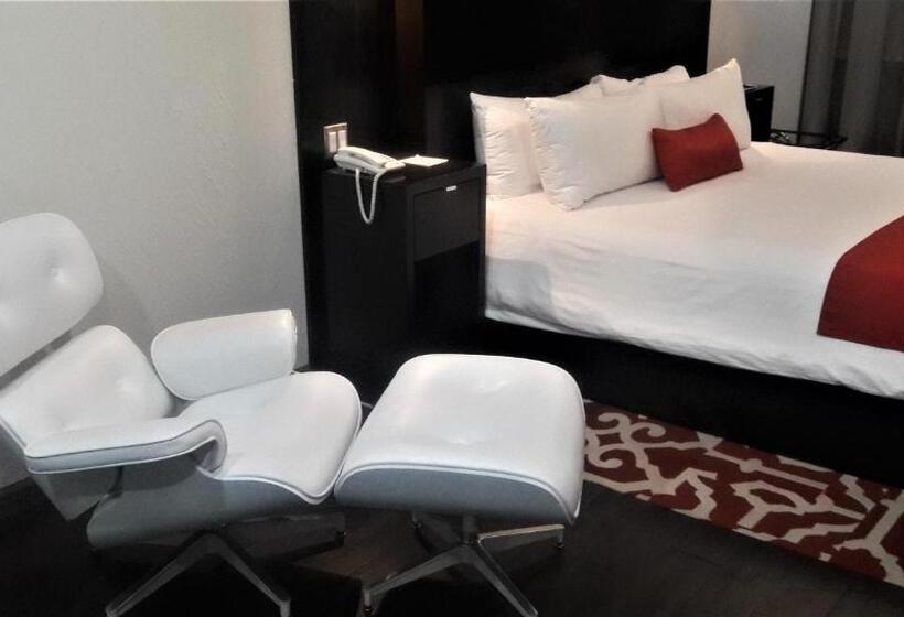 جناح رئاسى, Pueblo Amigo Hotel Plaza Y Casino