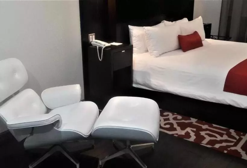 سوئیت پرزیدنت, Pueblo Amigo Hotel Plaza Y Casino