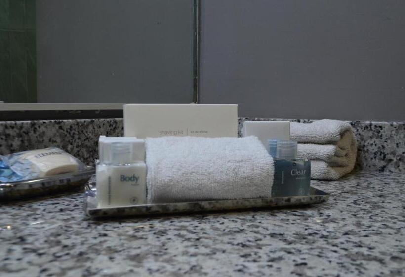 جناح, Pueblo Amigo Hotel Plaza Y Casino