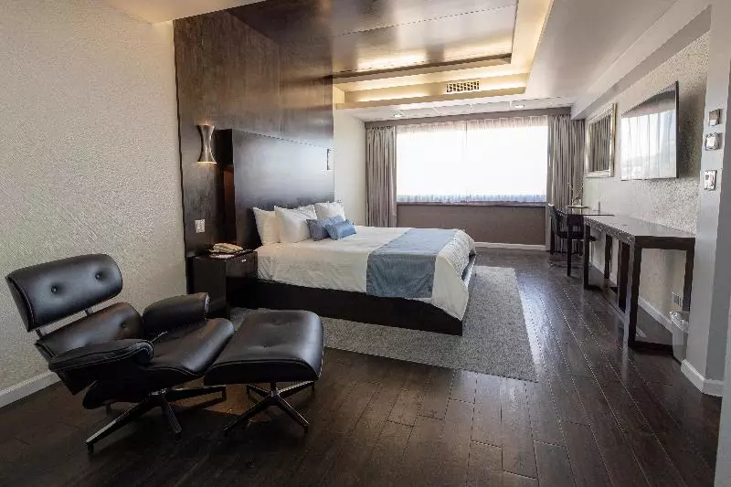 سوئیت پرزیدنت, Pueblo Amigo Hotel Plaza Y Casino