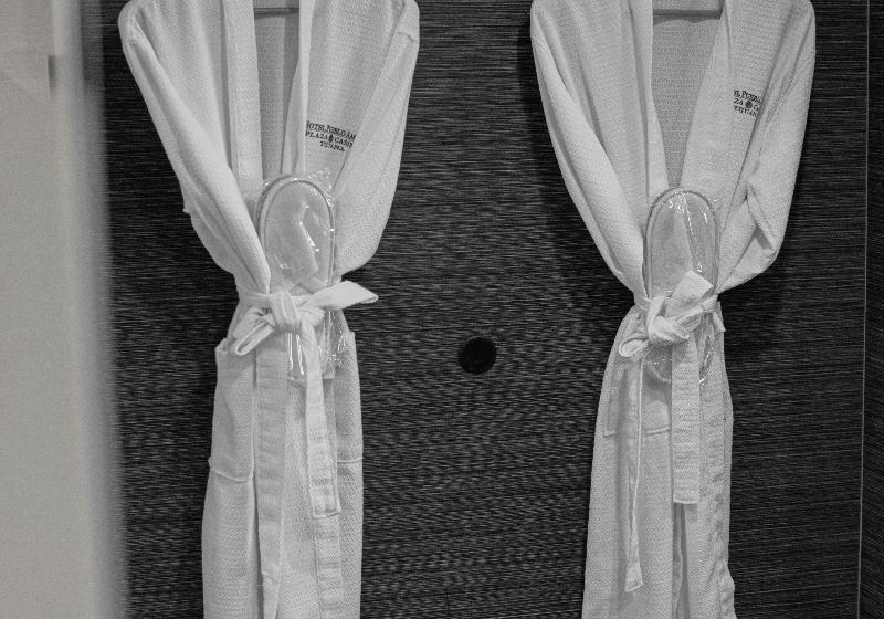 جناح رئاسى, Pueblo Amigo Hotel Plaza Y Casino