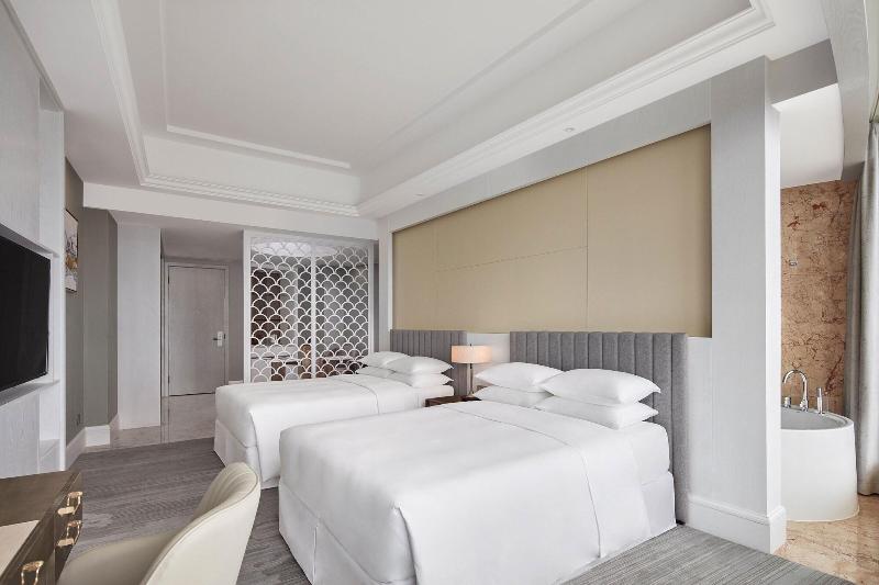 جناح جونيور إداري, Pueblo Amigo Hotel Plaza Y Casino