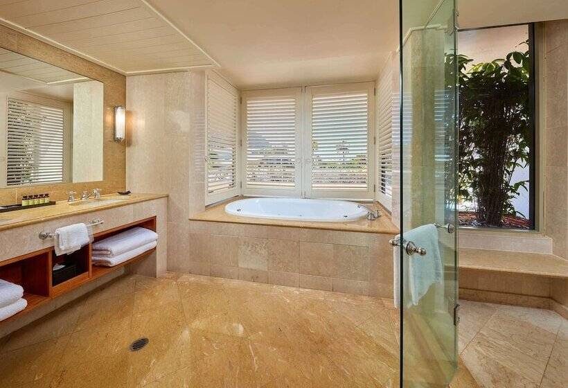 주니어 스위트 도시 전망, Pullman Reef Hotel Casino