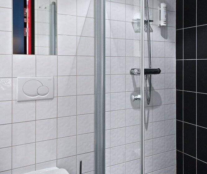 ファミリールーム, Quality Hotel 11 & Eriksbergshallen