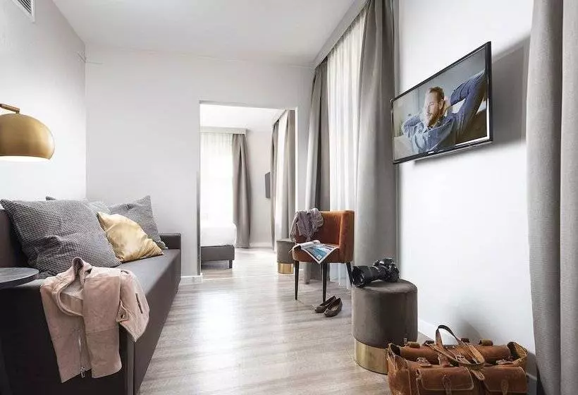Familienzimmer, Three Corners Hotel Art