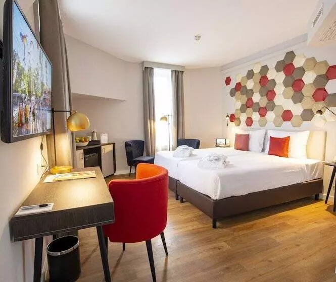 Deluxe Zimmer, Three Corners Hotel Art