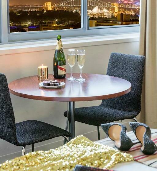 استودیو استاندارد با چشمانداز, Macleay