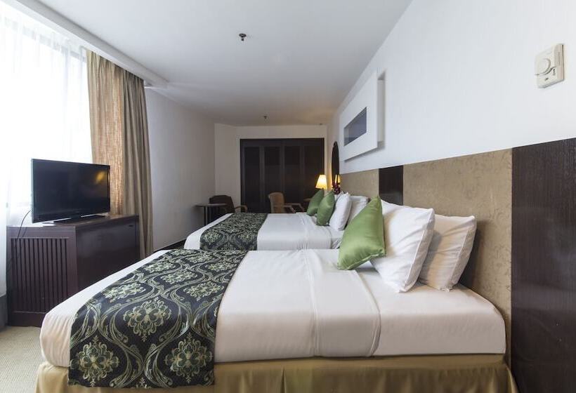 اتاق لوکس سه تخته, Howard Johnson By Wyndham Kuala Lumpur 118