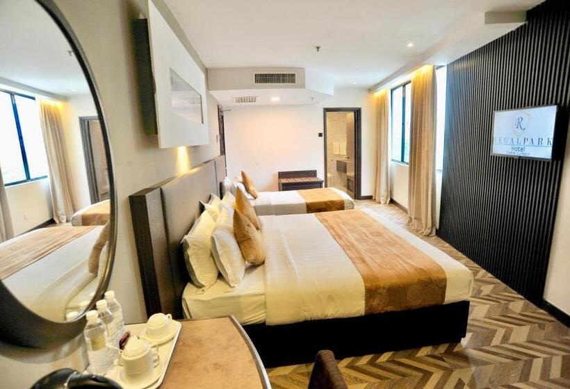 اتاق لوکس سه تخته, Howard Johnson By Wyndham Kuala Lumpur 118