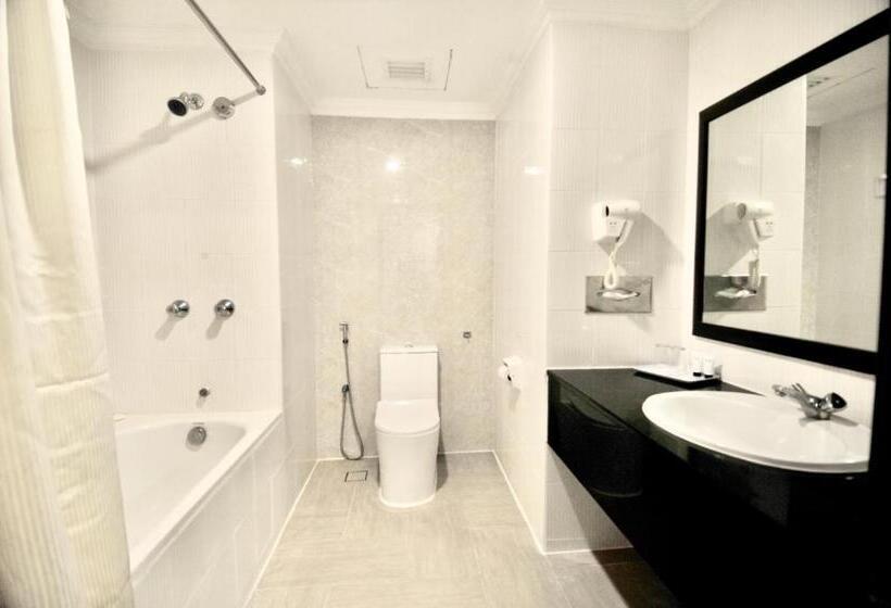 اتاق سوپریور با تخت بزرگ, Howard Johnson By Wyndham Kuala Lumpur 118