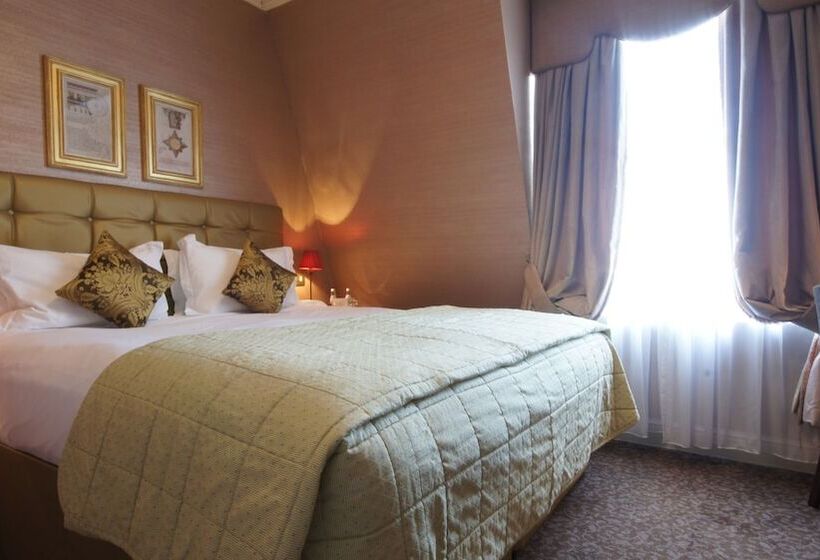 クラシックルーム, The Leonard