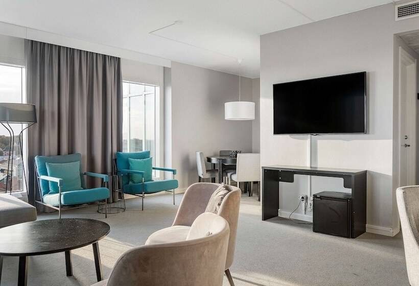 스위트, Best Western Plus Hotel Plaza