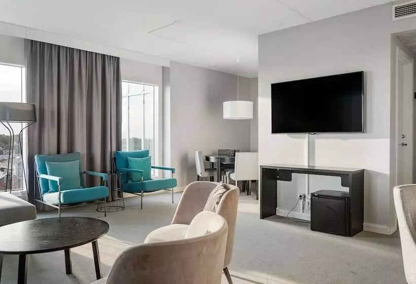 スイート, Best Western Plus Hotel Plaza