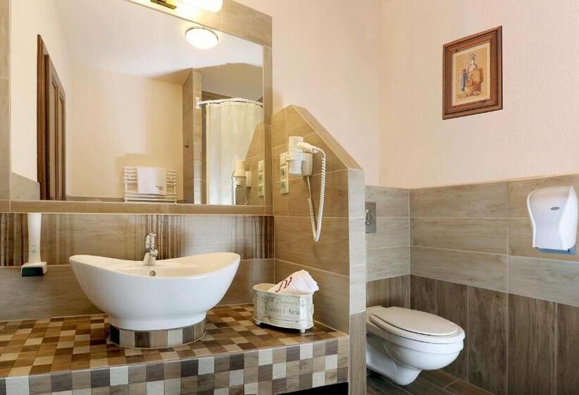 Standardzimmer, Família Vendégház