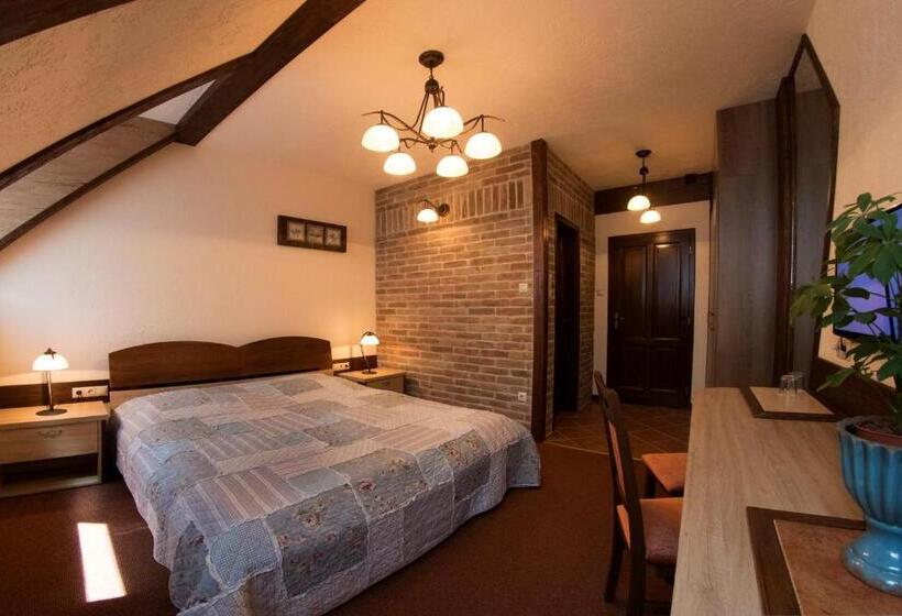 Standardzimmer, Família Vendégház