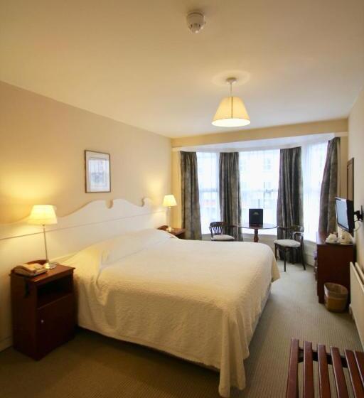 Номер Стандарт, Foyles